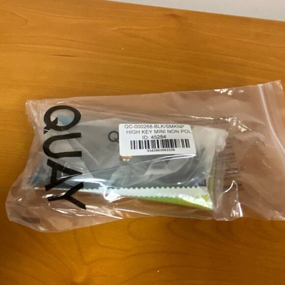 Quay Australia High Key Mini Aviator Sunglasses Black Smoke - Picture 1 of 8